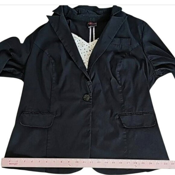 Torrid Women's Black Suit Jacket Blazer Size 1X Tuxedo Style Office Ruche Sleeve - Picture 12 of 16